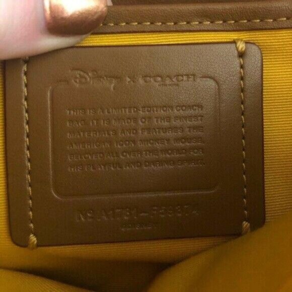 Coach Disney Mickey Mouse Skateboard Yellow Bag Crossbody Purse Rare - Picture 3 of 3